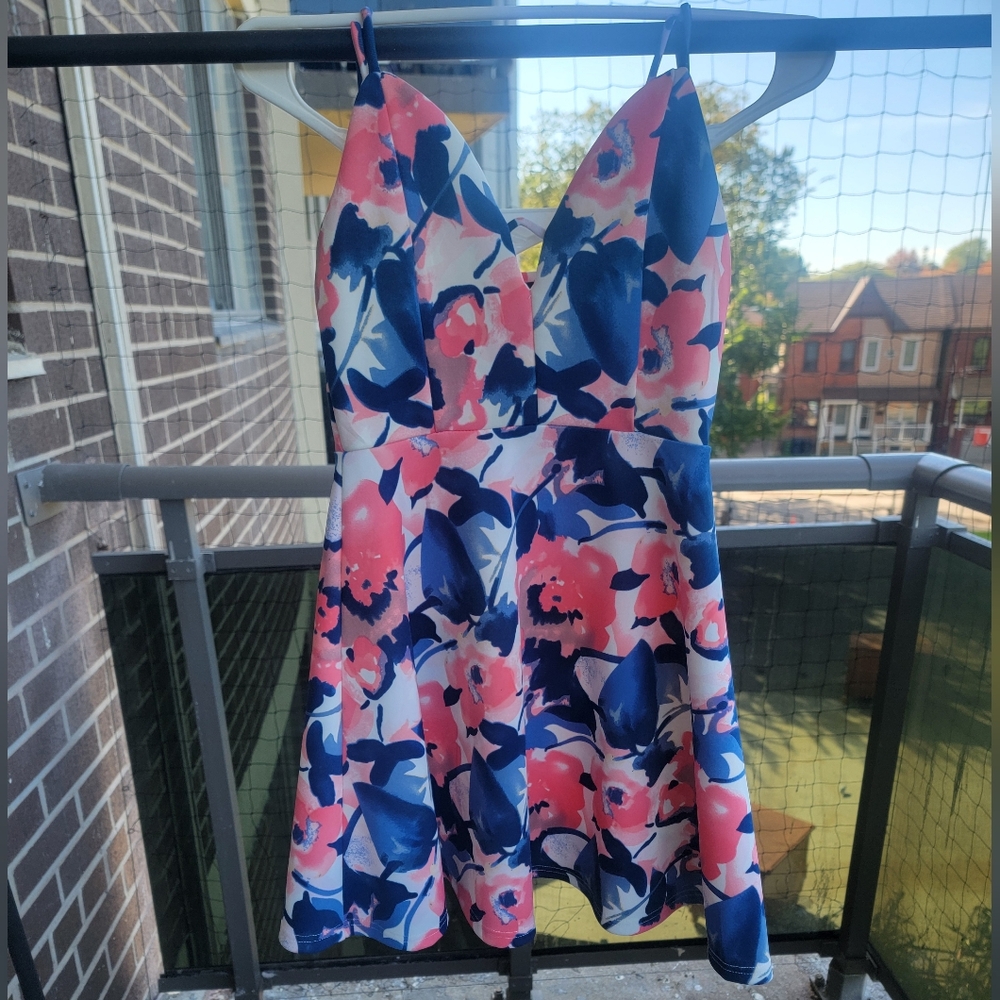 Revamped Sweetheart Dress - Picture 1 of 3